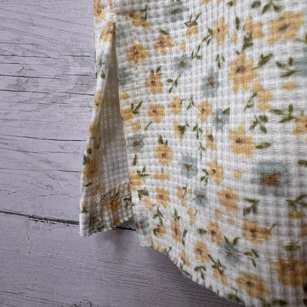 POL Top Womens Size Medium Yellow Number Floral Embroidered Button Lace Detail - Picture 6 of 16